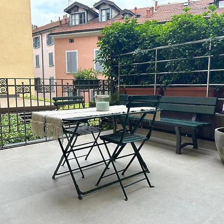 Luxury Terrace In The Center Of Garibaldi Train Station Brera 아파트 *